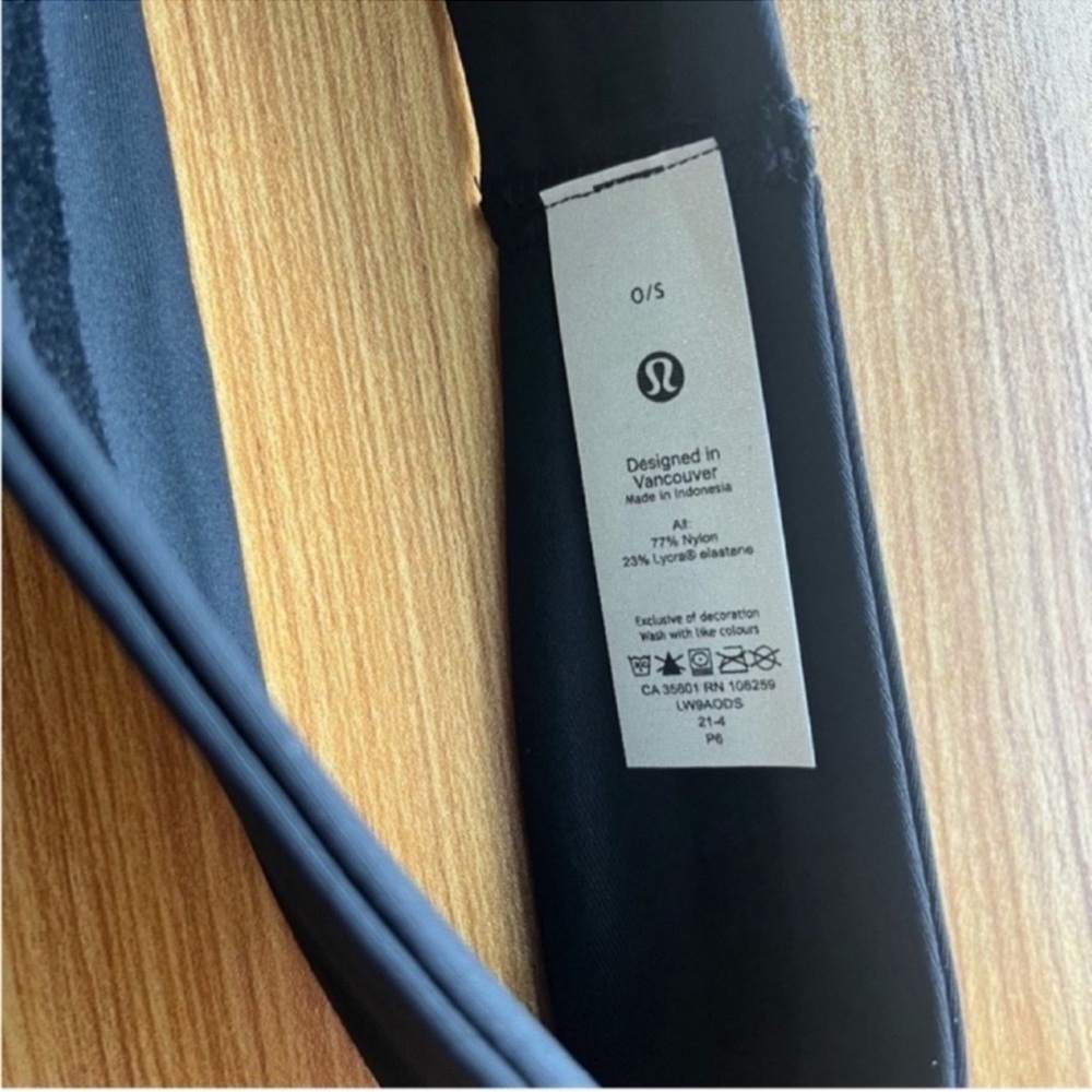 Lululemon Fly Away Tamer Headband in Black - Picture 12 of 13